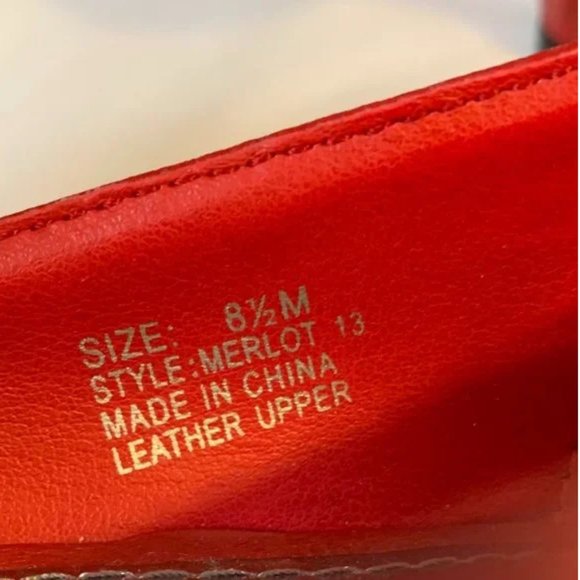 Vintage Two Lips Leather Sculpted Heels - Picture 6 of 8